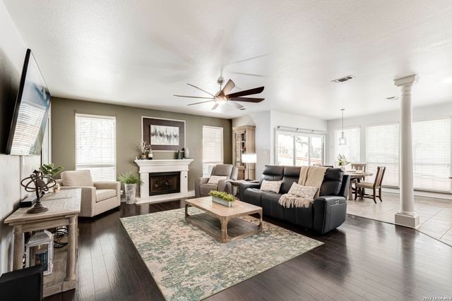 1739 La Mancia, San Antonio, TX 78258