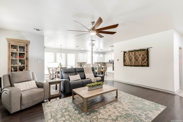 1739 La Mancia, San Antonio, TX 78258