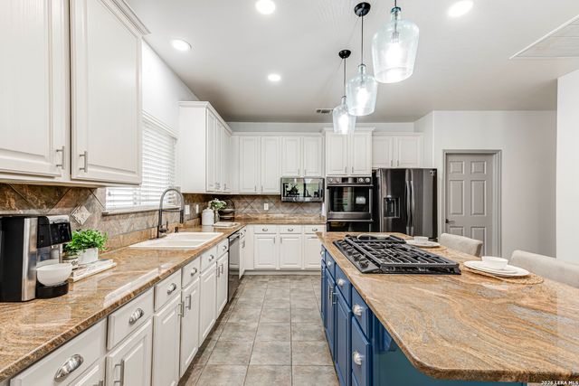 1739 La Mancia, San Antonio, TX 78258