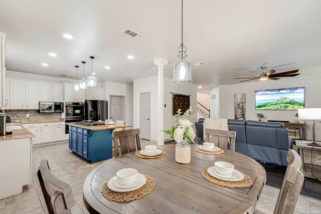 1739 La Mancia, San Antonio, TX 78258