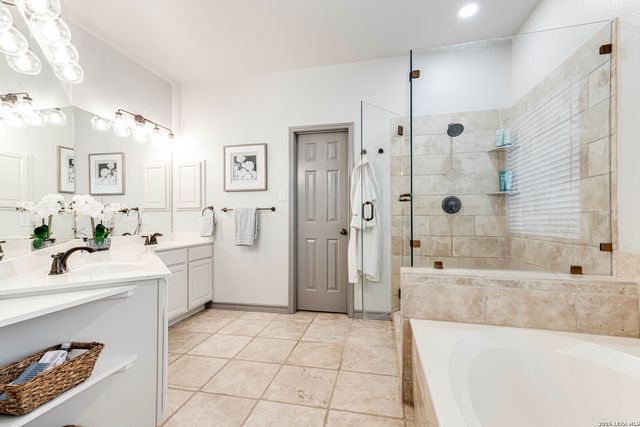 1739 La Mancia, San Antonio, TX 78258