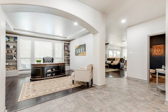 1739 La Mancia, San Antonio, TX 78258