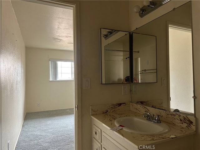 2032 Notre Dame Court, Barstow, CA 92311