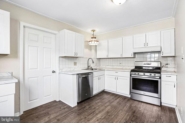8217 DUNDALK AVE, Dundalk, MD 21222