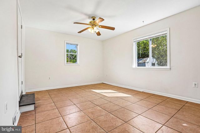 8217 DUNDALK AVE, Dundalk, MD 21222