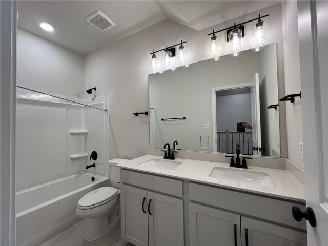 310 Willow Heights DR, Hutto, TX 78634