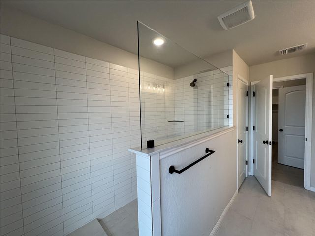 310 Willow Heights DR, Hutto, TX 78634