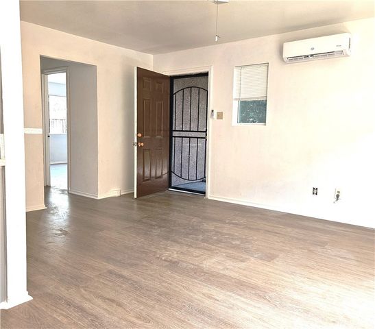 426 E Hullett A, Long Beach, CA 90805