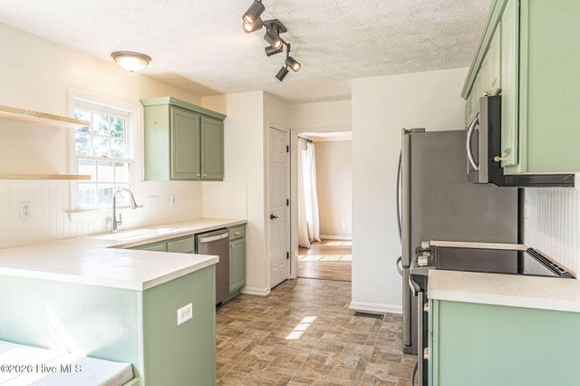 2909 Winton Drive, Fayetteville, NC 28306