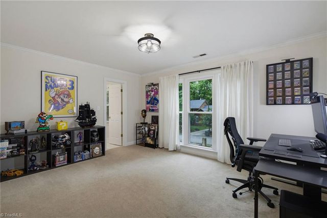 8 Elm Grove Way, Greensboro, NC 27405