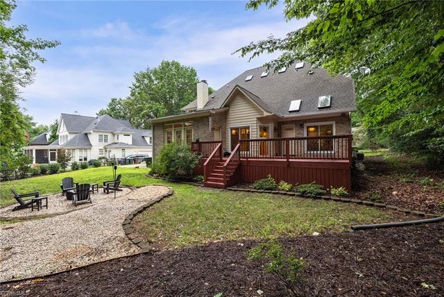 8 Elm Grove Way, Greensboro, NC 27405