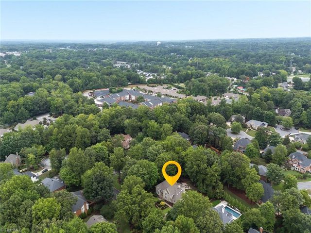 8 Elm Grove Way, Greensboro, NC 27405