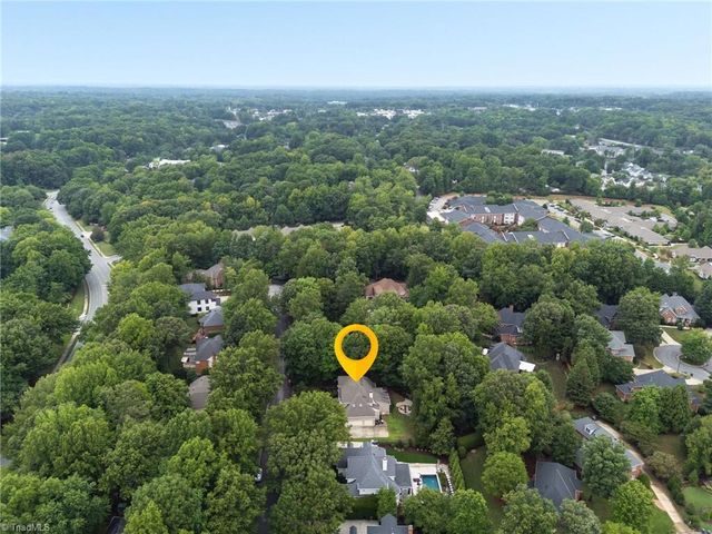 8 Elm Grove Way, Greensboro, NC 27405