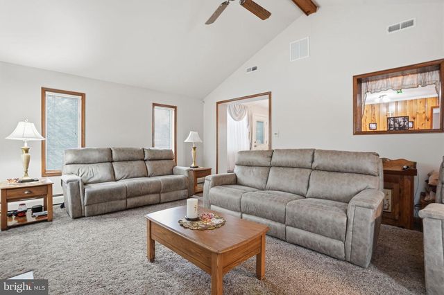 33 HENRY AVE, Feasterville Trevose, PA 19053