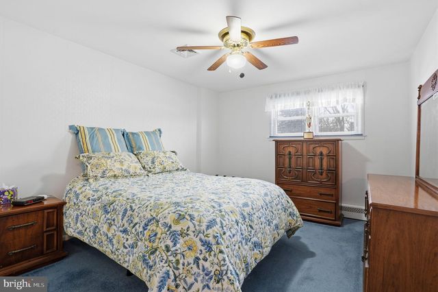 33 HENRY AVE, Feasterville Trevose, PA 19053