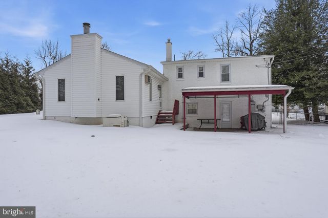 33 HENRY AVE, Feasterville Trevose, PA 19053