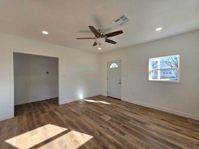 309 C Street NW, Miami, OK 74354