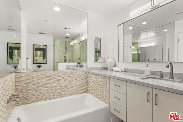 8787 Shoreham Drive 109, West Hollywood, CA 90069