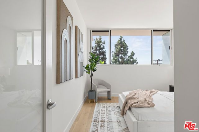 8787 Shoreham Drive 109, West Hollywood, CA 90069