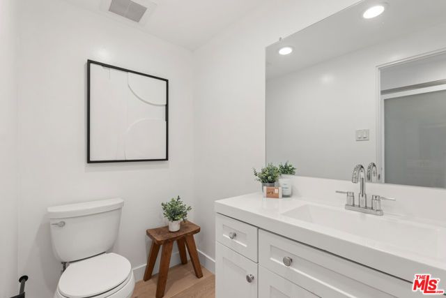 8787 Shoreham Drive 109, West Hollywood, CA 90069