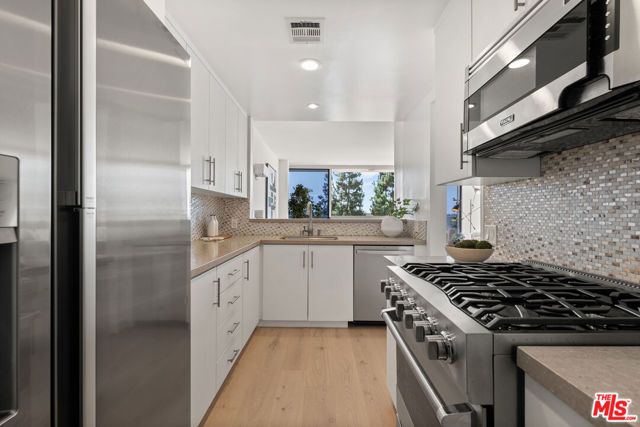 8787 Shoreham Drive 109, West Hollywood, CA 90069