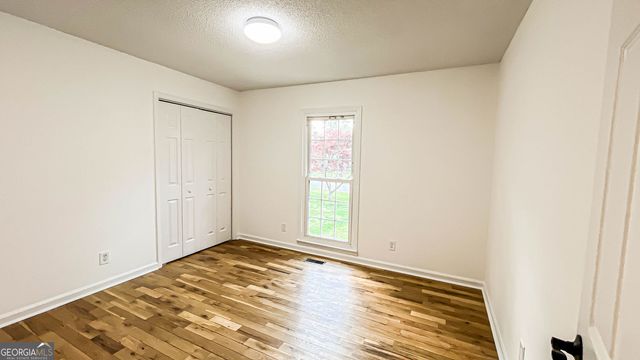 3276 Hickory Bluff Dr, Marietta, GA 30062