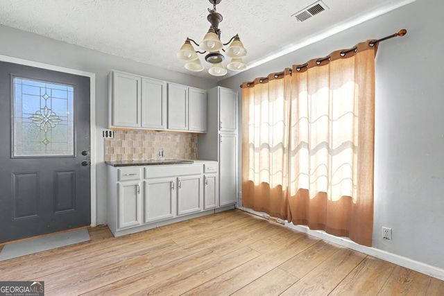 376 Doe Lane, Mansfield, GA 30055