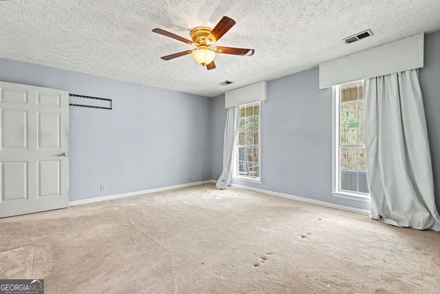 376 Doe Lane, Mansfield, GA 30055