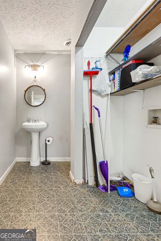 376 Doe Lane, Mansfield, GA 30055