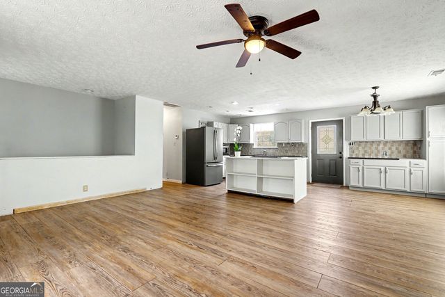 376 Doe Lane, Mansfield, GA 30055