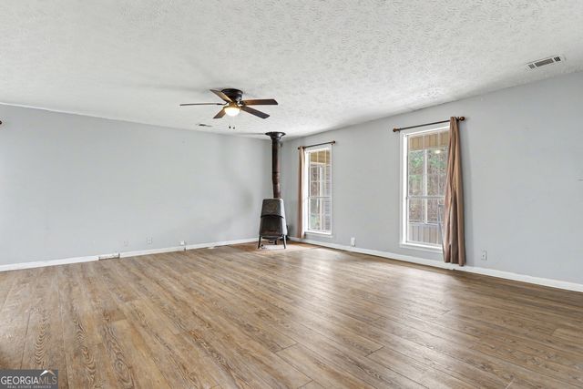 376 Doe Lane, Mansfield, GA 30055