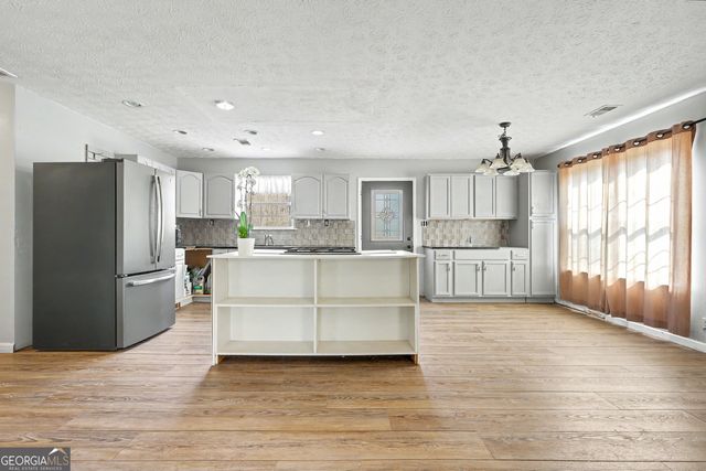 376 Doe Lane, Mansfield, GA 30055