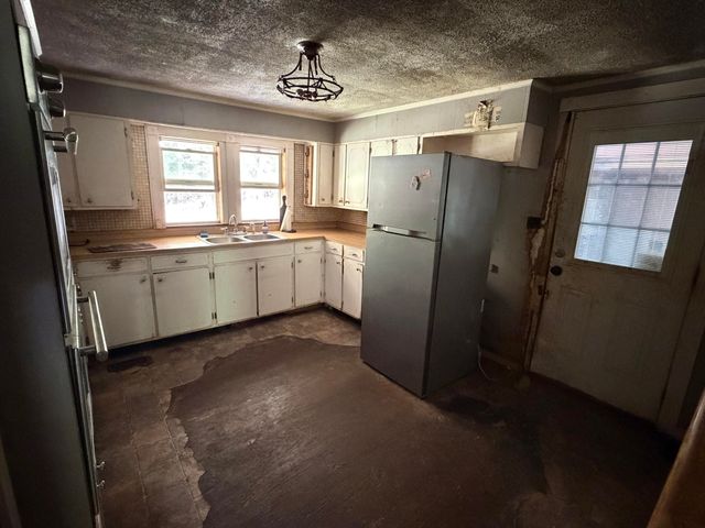 496 S Mcdonald Road, Mcdonald, TN 37353