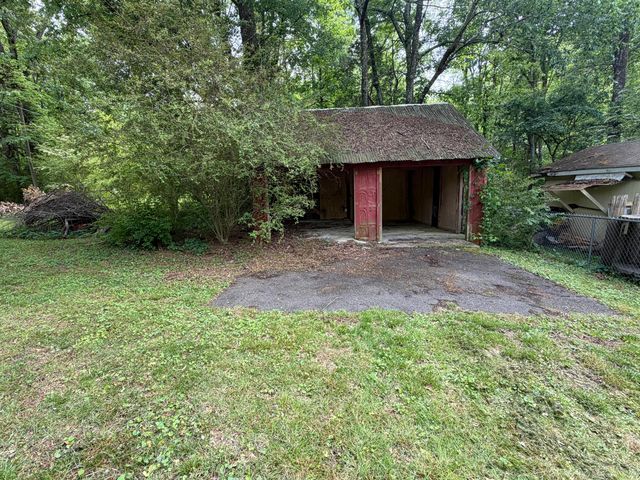 496 S Mcdonald Road, Mcdonald, TN 37353