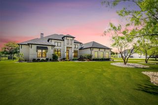720 Glade Park Court, Azle, TX 76020