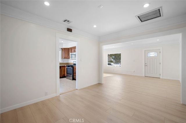 525 W Wilson Avenue, Glendale, CA 91203