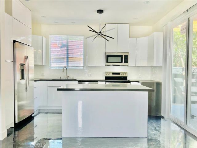 9014 Wilbur Avenue, Northridge, CA 91324