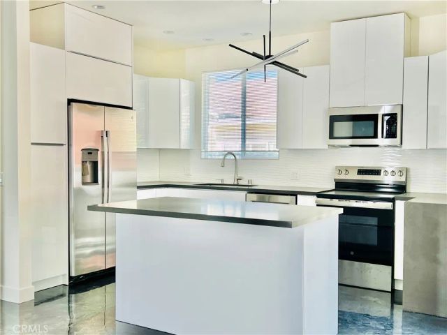 9014 Wilbur Avenue, Northridge, CA 91324