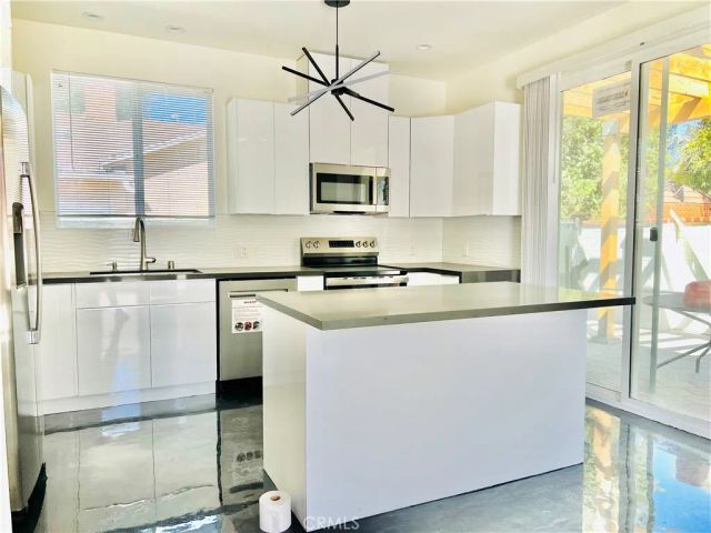 9014 Wilbur Avenue, Northridge, CA 91324