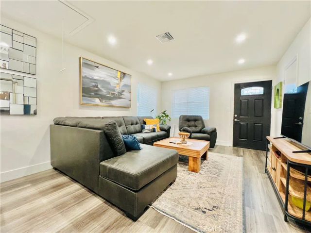 9014 Wilbur Avenue, Northridge, CA 91324