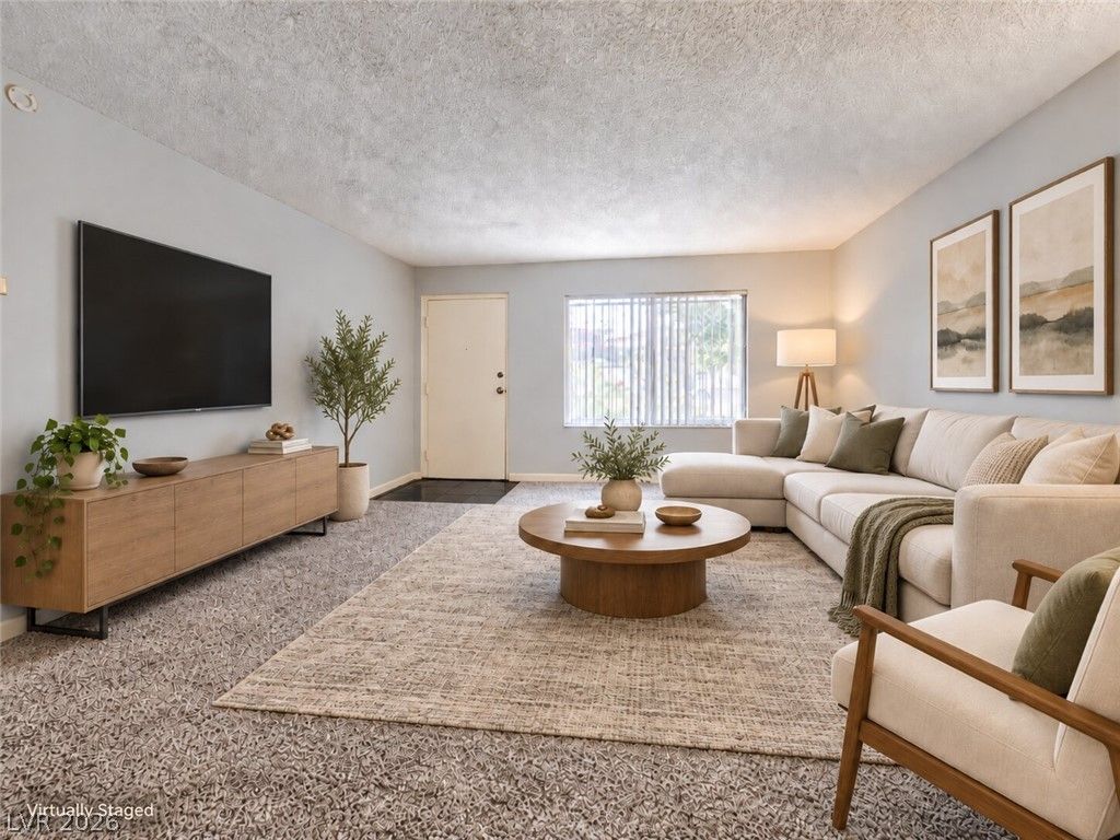 615 South Royal Crest Circle 16, Las Vegas, NV 89169 — exterior