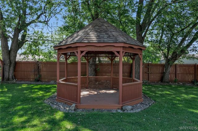 136 Frederick Road, Tonawanda, NY 14150
