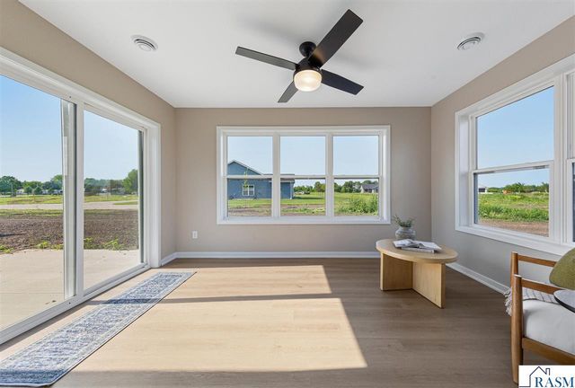 200 E Connie Lane, Eagle Lake, MN 56024