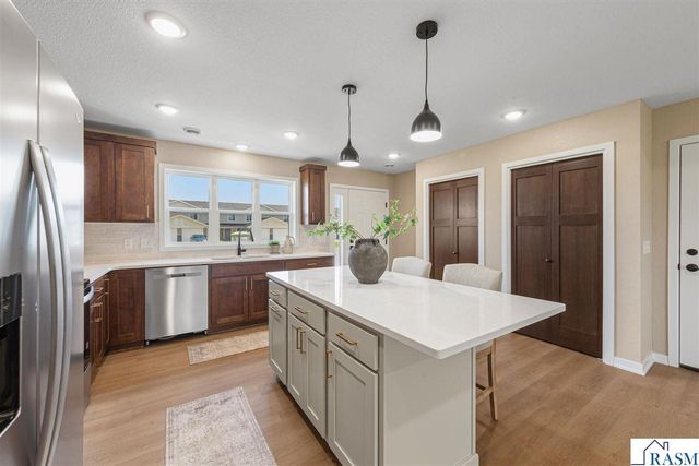 200 E Connie Lane, Eagle Lake, MN 56024