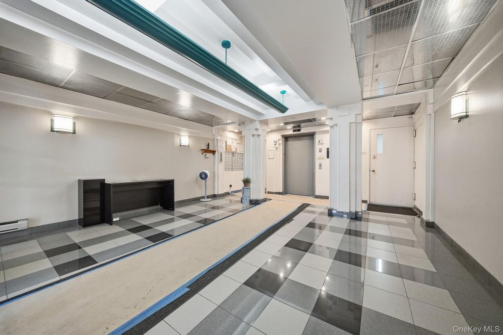42-22 Union Street 2B, Flushing, NY 11355 — photo 3