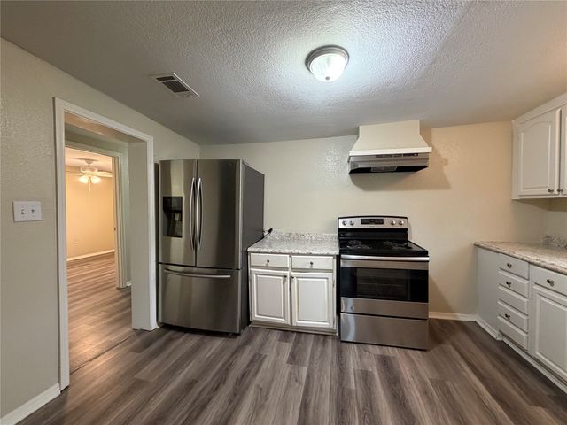 203 W Nolan Street, Lorena, TX 76655