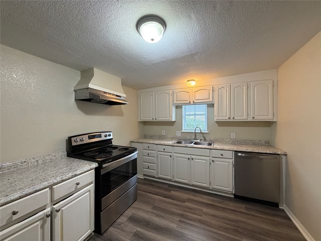 203 W Nolan Street, Lorena, TX 76655