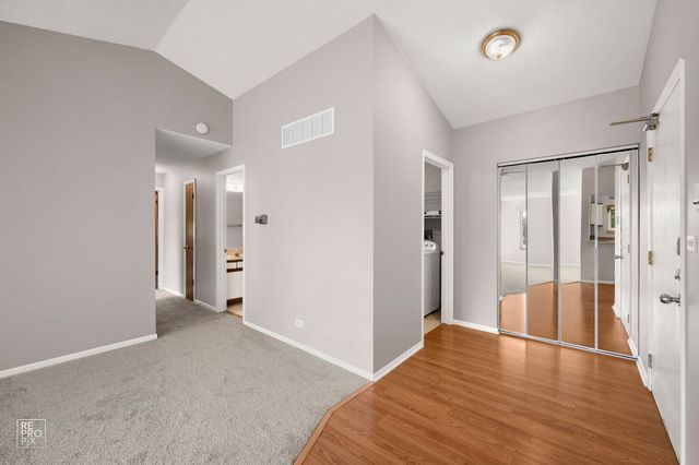 321 Clairemont Court c, Aurora, IL 60504