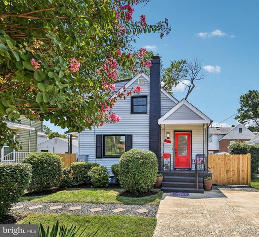 2408 2ND ST S, Arlington, VA 22204