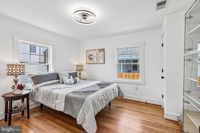 2408 2ND ST S, Arlington, VA 22204